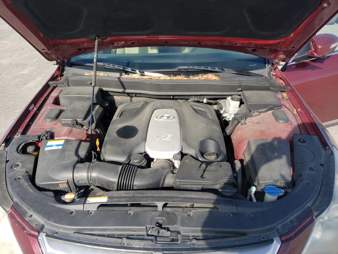 2011 Hyundai Genesis - Image 11