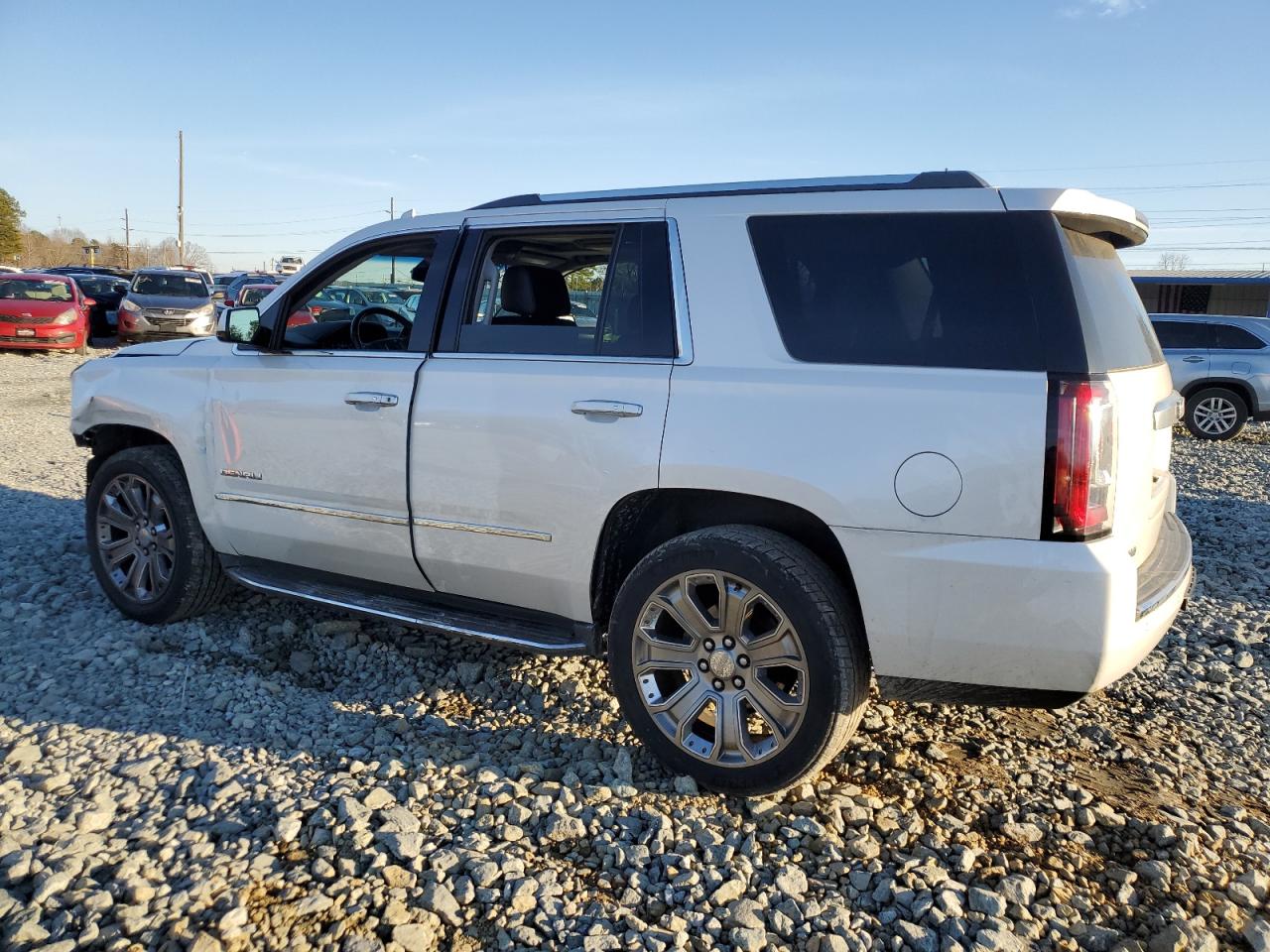 2016 GMC Yukon - Image 2