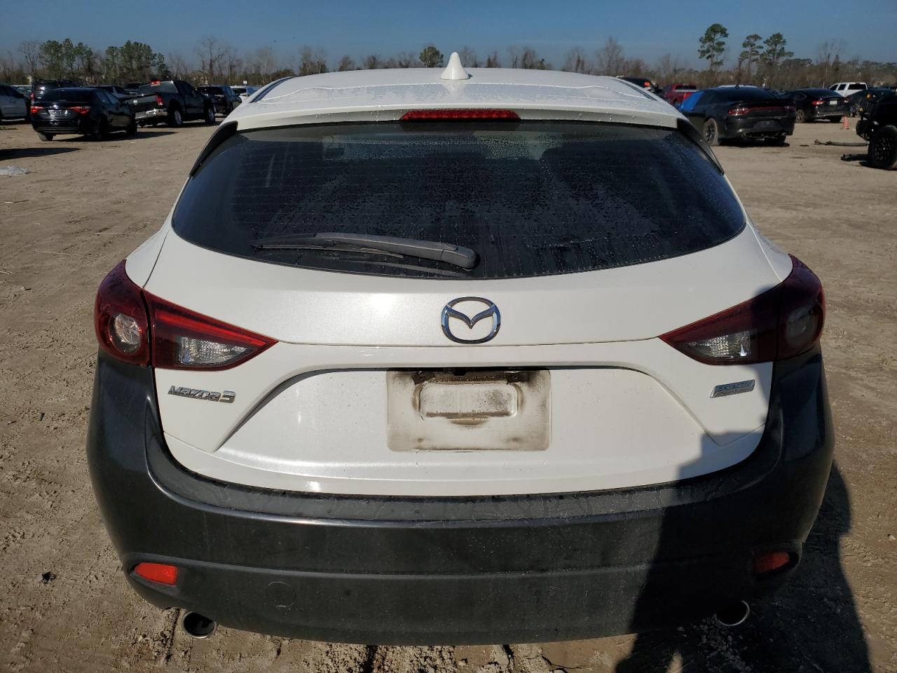 2015 Mazda 3 - Image 6