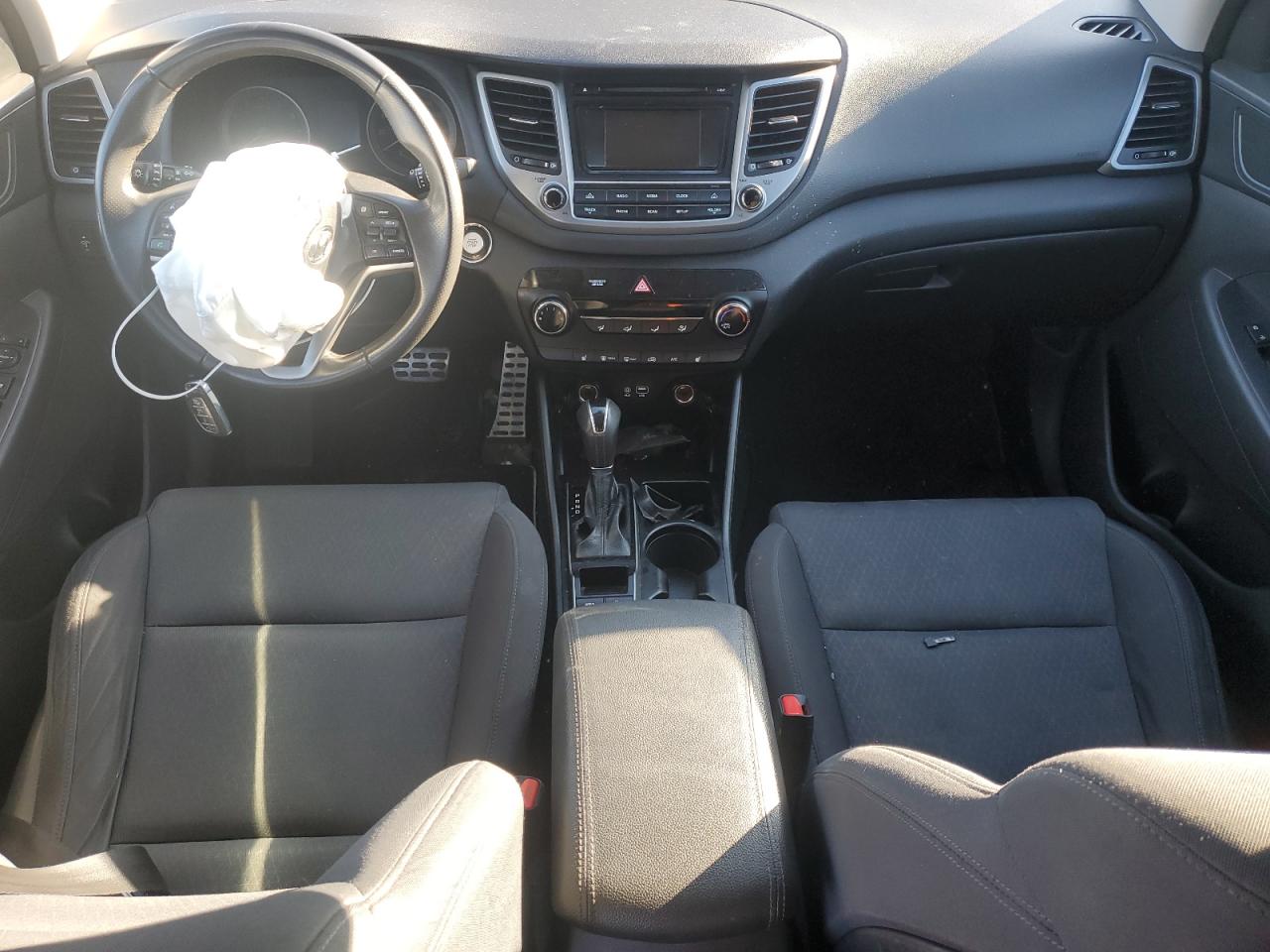 2017 Hyundai Tucson - Image 8