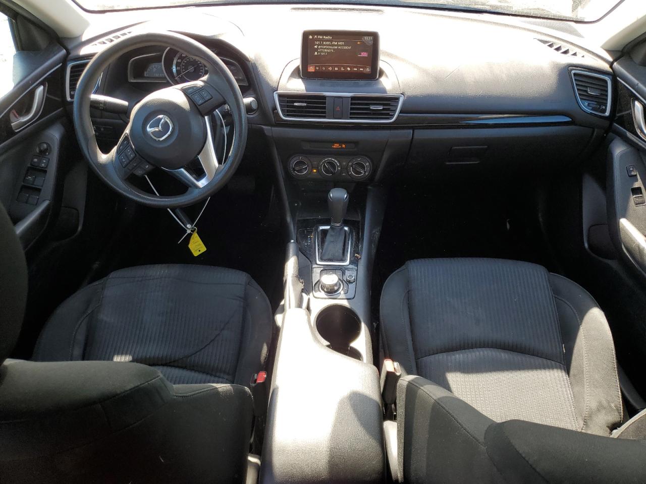 2016 Mazda 3 - Image 8