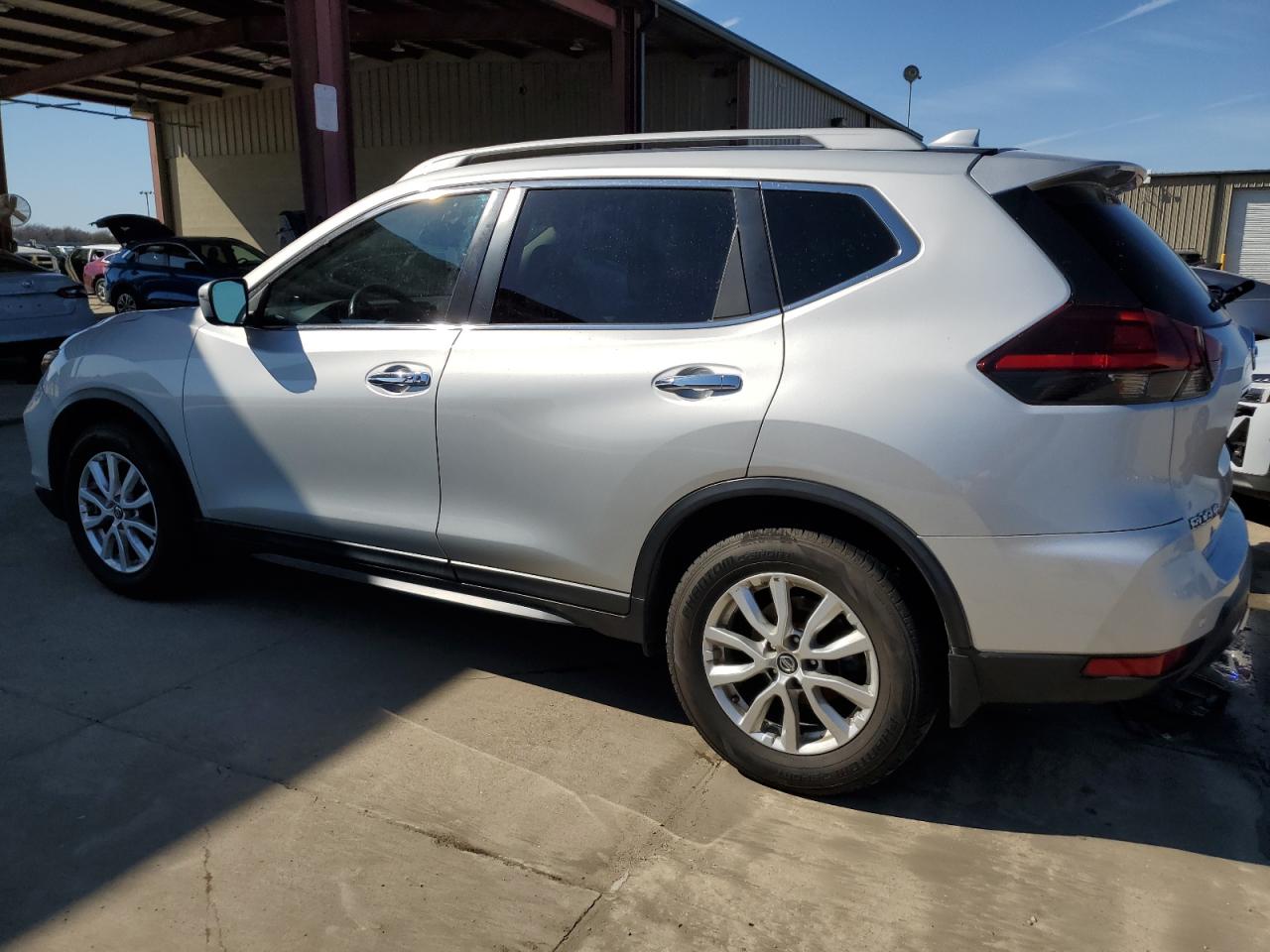 2020 Nissan Rogue - Image 2