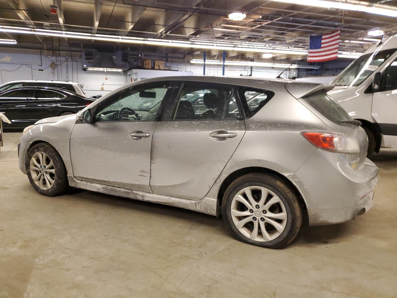 2011 Mazda 3 - Image 2