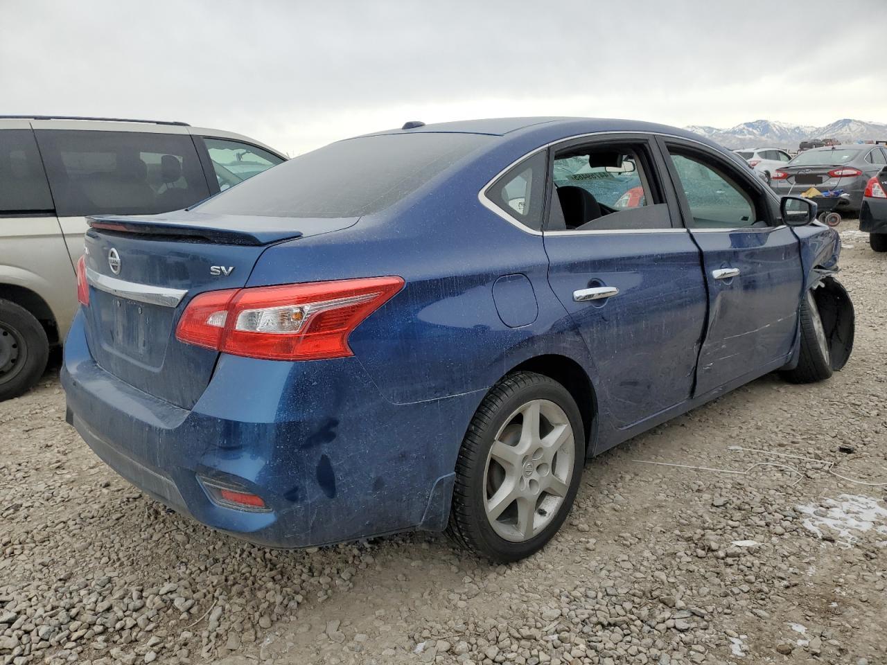 2017 Nissan Sentra - Image 3