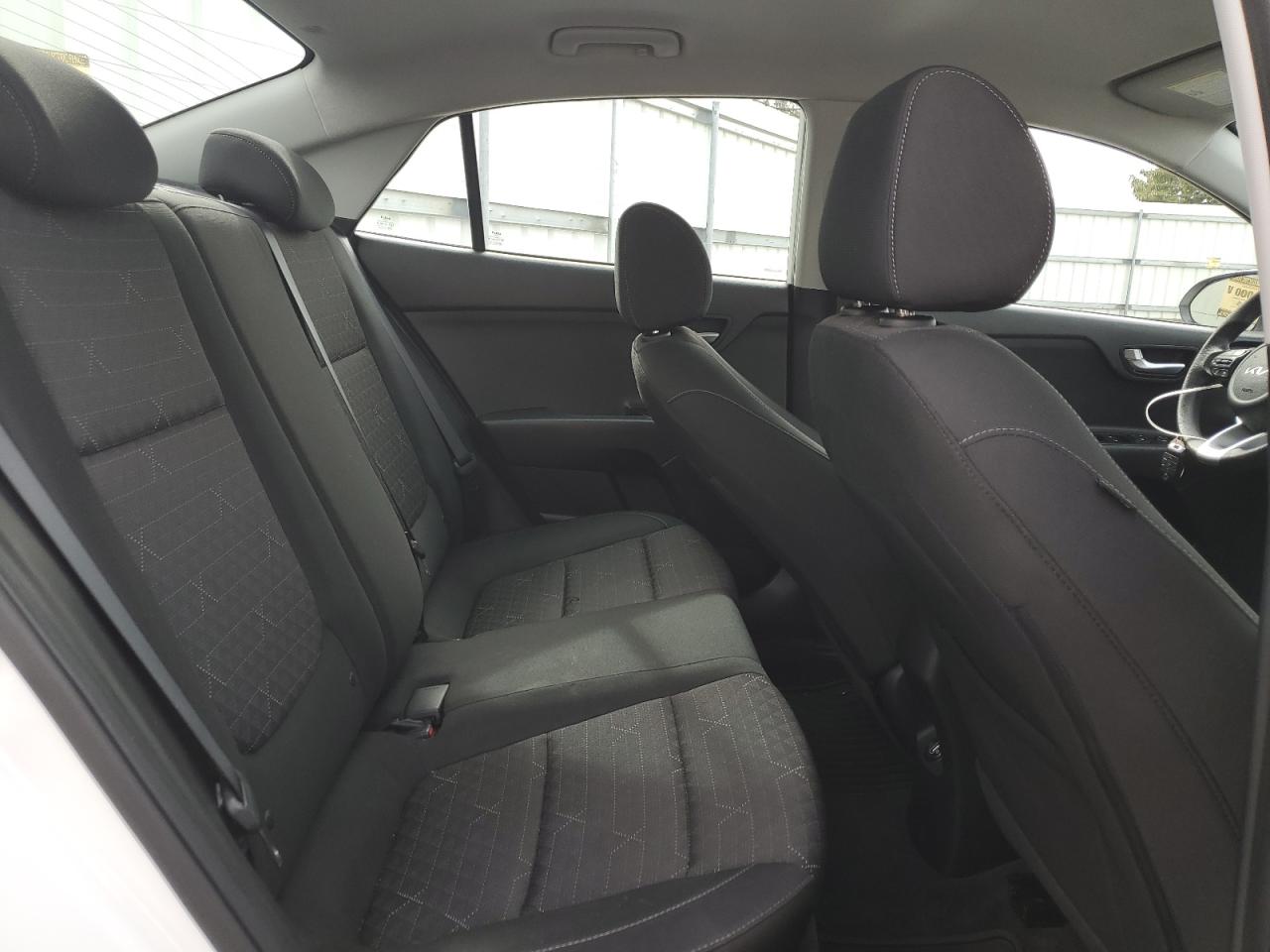 2023 Kia Rio - Image 10