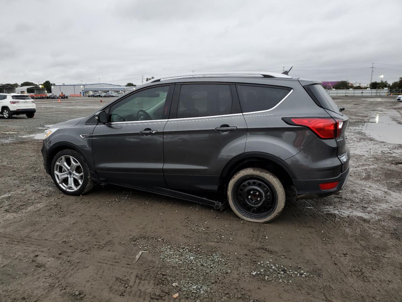 2019 Ford Escape - Image 2