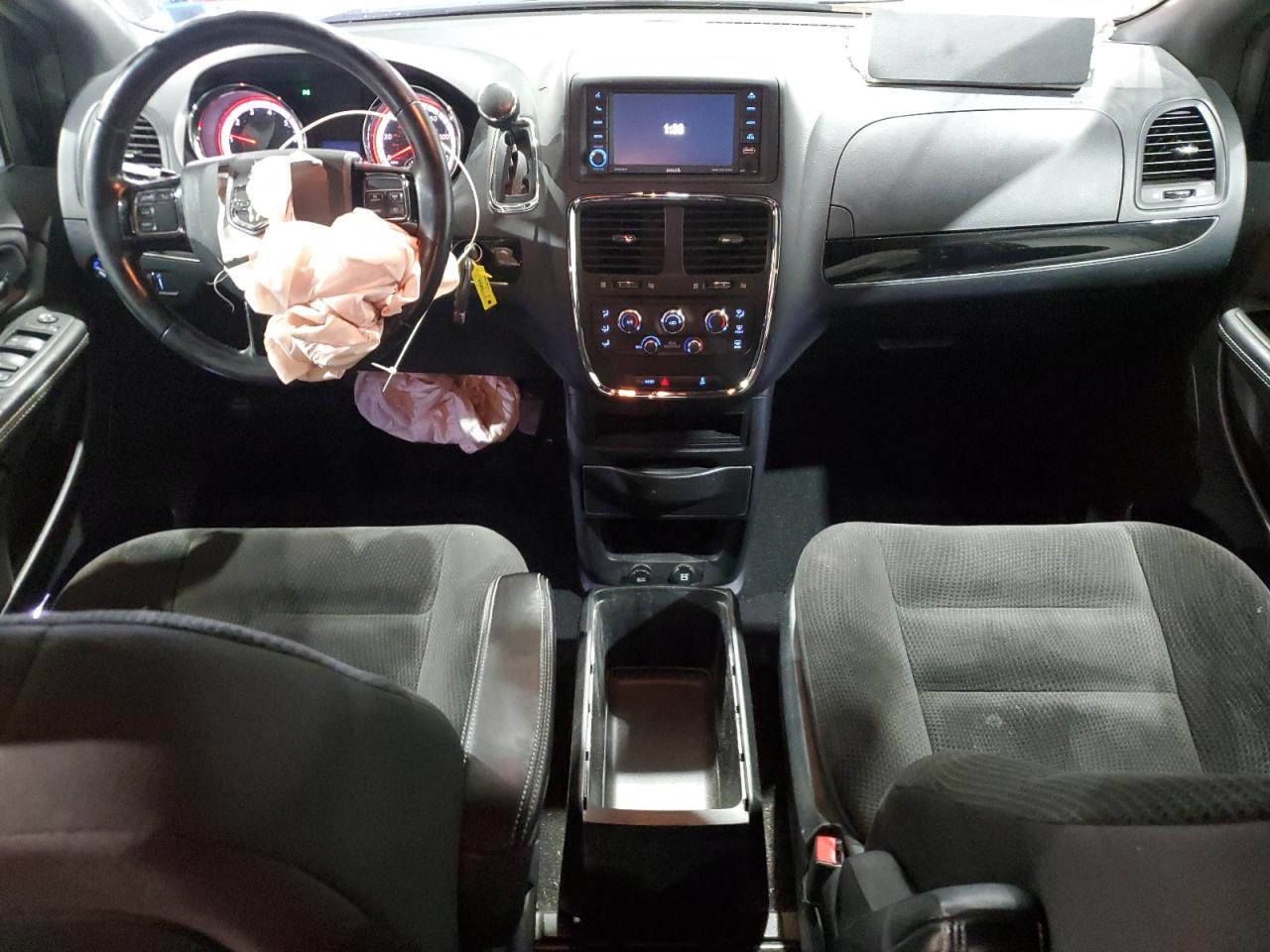 2018 Dodge Caravan - Image 8