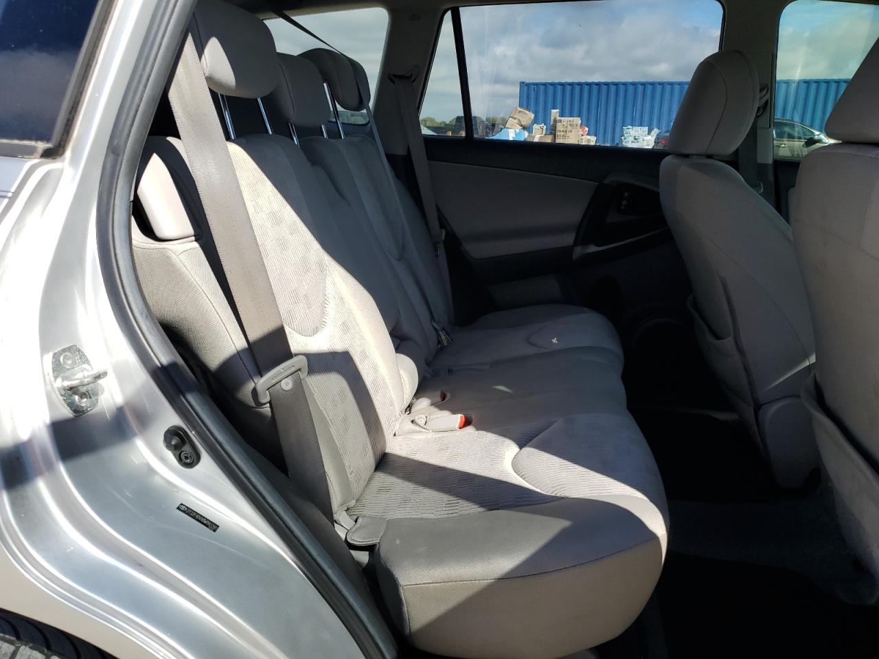 2011 Toyota RAV 4 - Image 10
