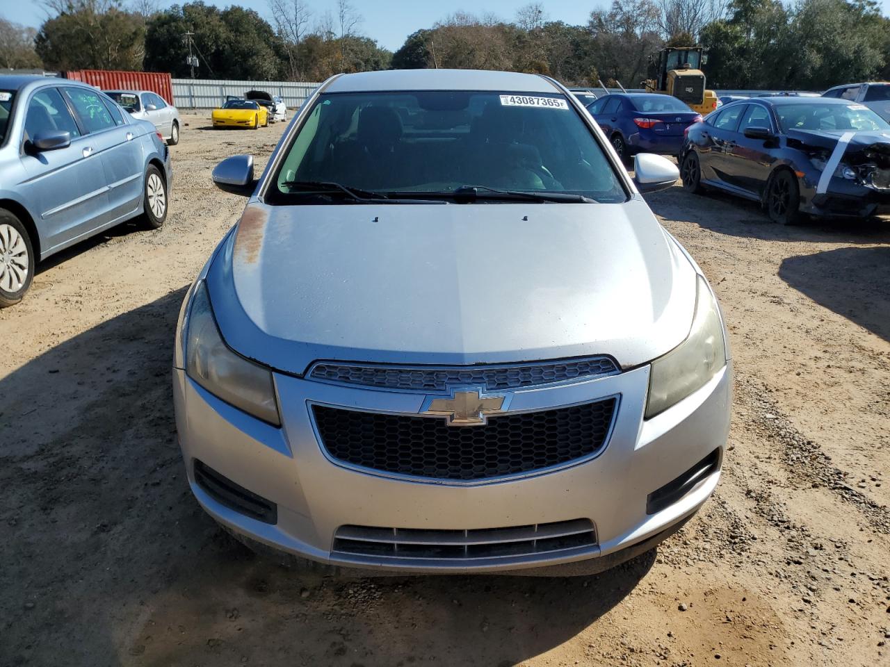 2013 Chevrolet Cruze - Image 5