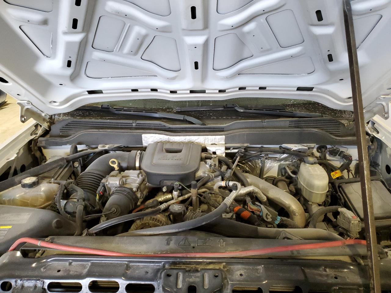 2015 Chevrolet Silverado - Image 11