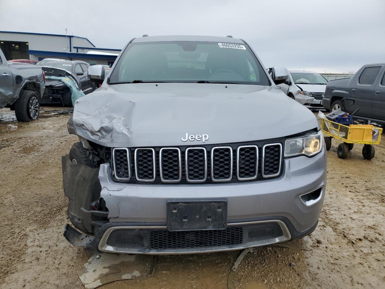 2017 Jeep Grand Cherokee - Image 5
