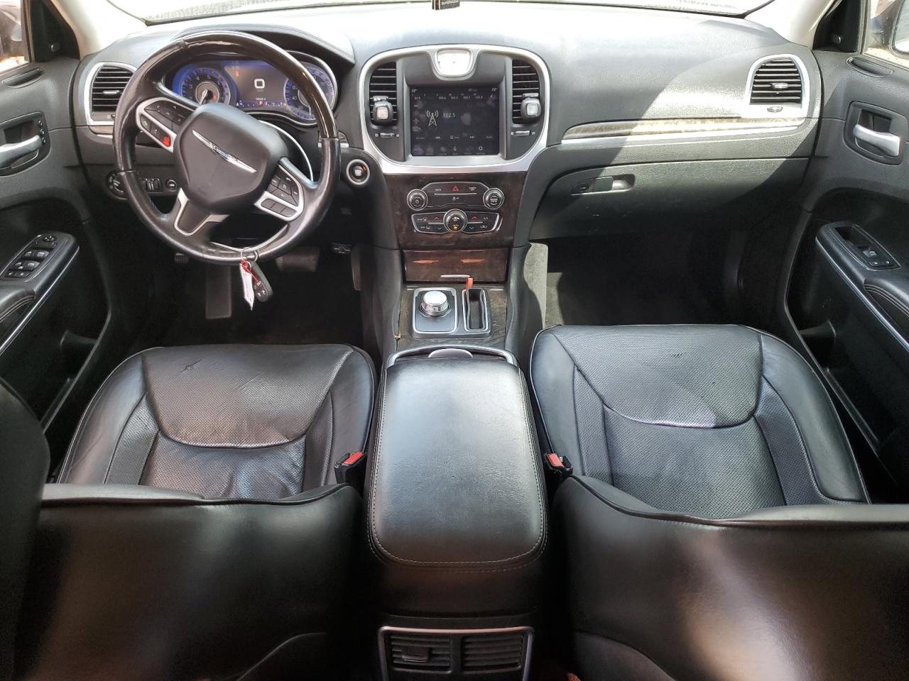 2018 Chrysler 300 - Image 8