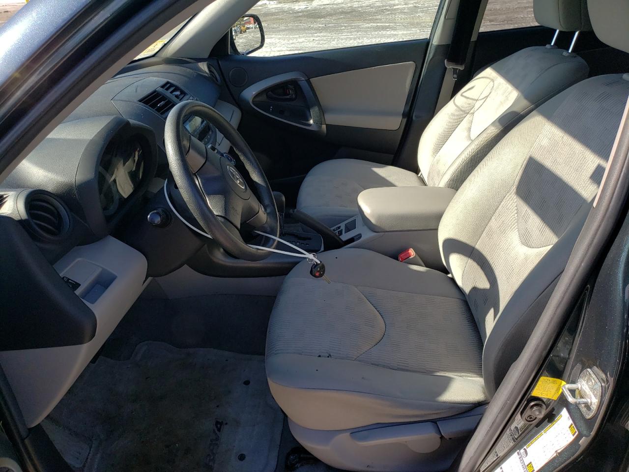 2011 Toyota RAV 4 - Image 7
