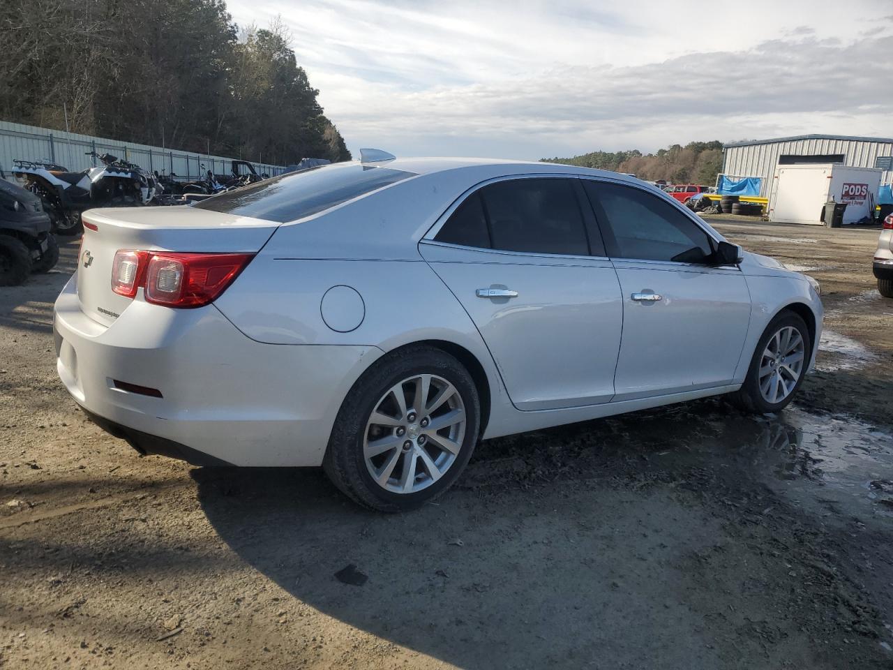 2015 Chevrolet Malibu - Image 3