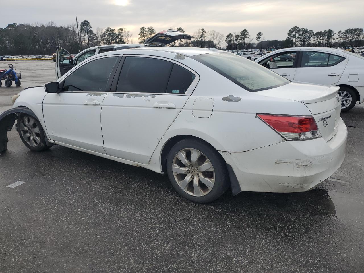 2009 Honda Accord - Image 2