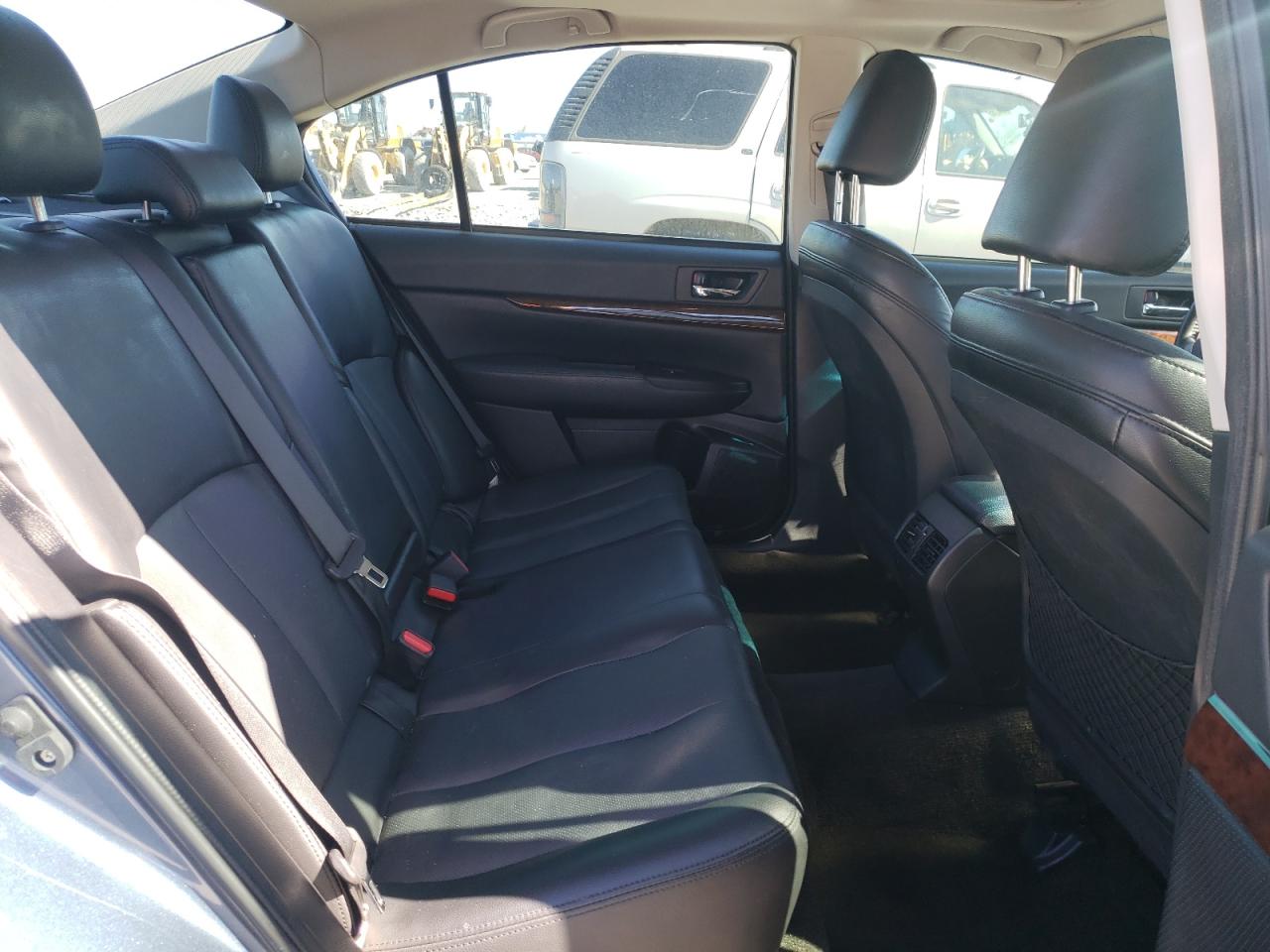 2013 Subaru Legacy - Image 11