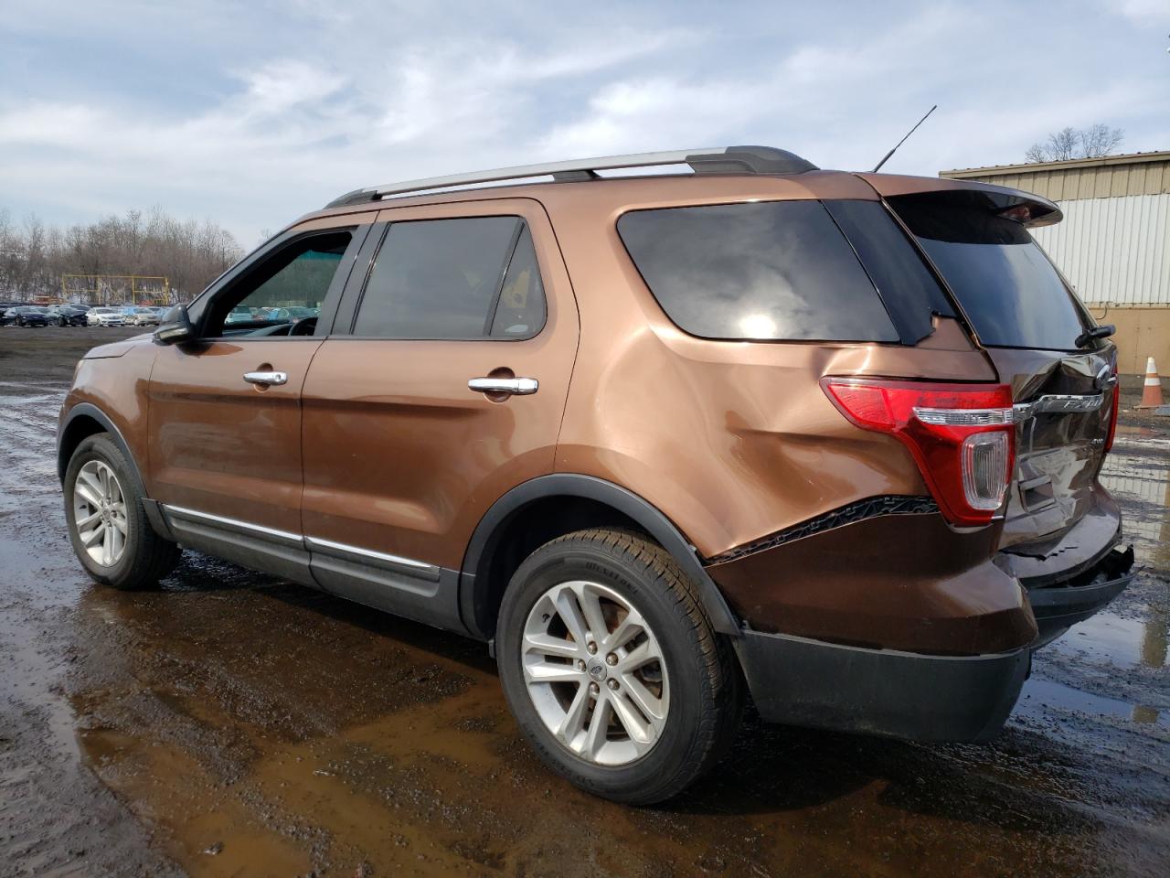 2011 Ford Explorer - Image 2