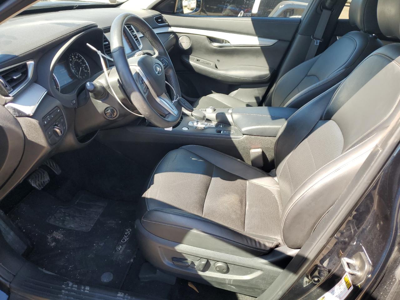 2019 Infiniti QX50 - Image 7