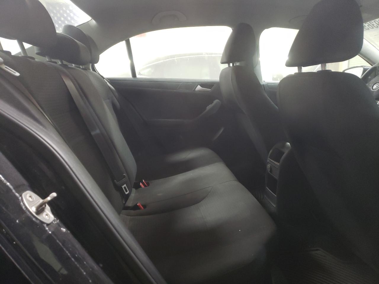 2016 Volkswagen Jetta - Image 10