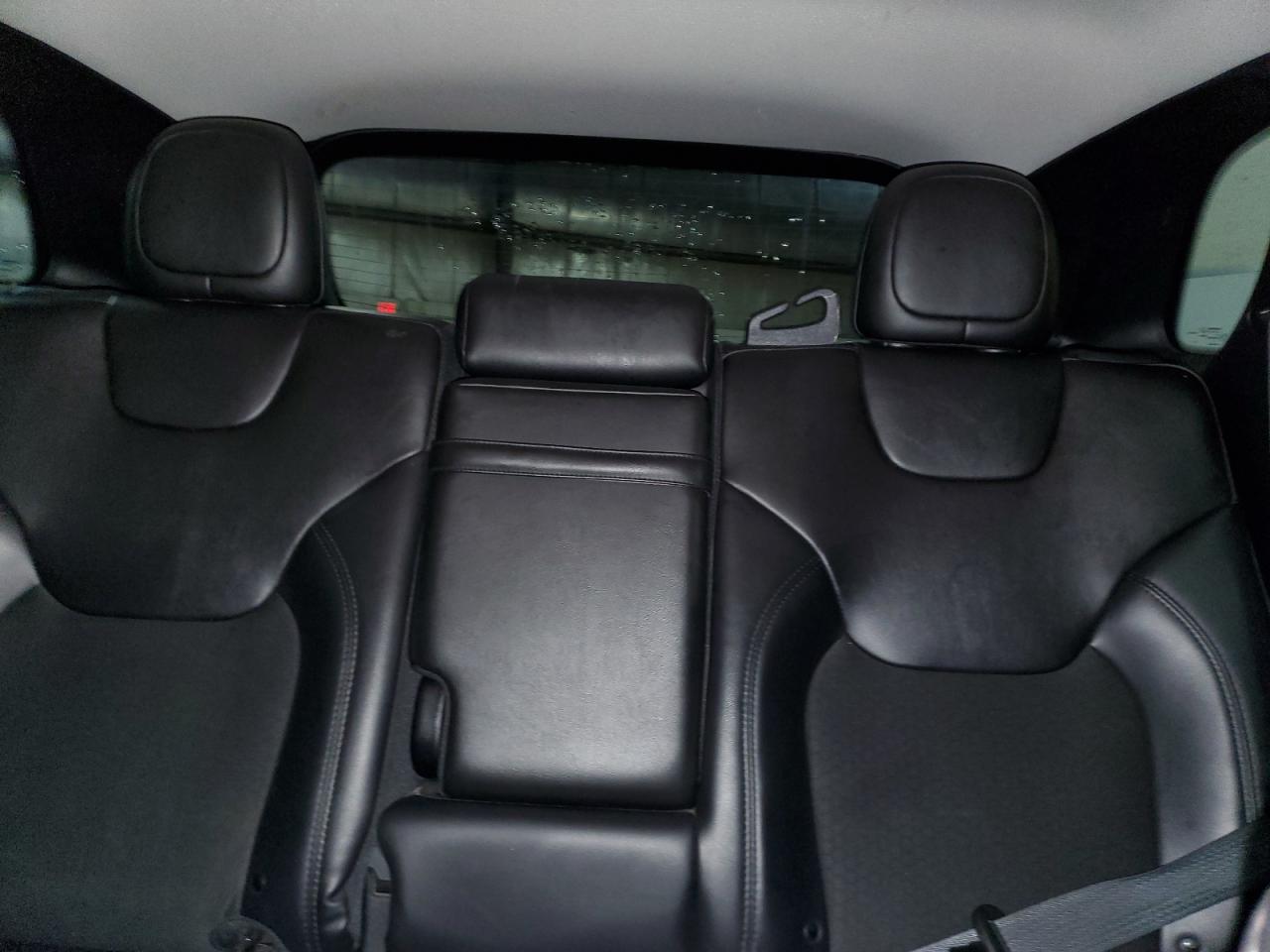 2019 Jeep Grand Cherokee - Image 10