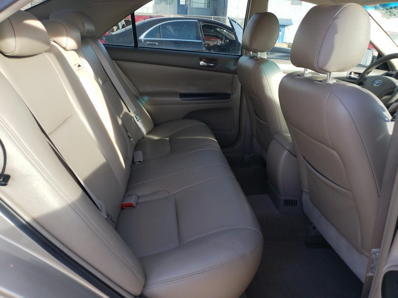 2006 Toyota Camry - Image 10