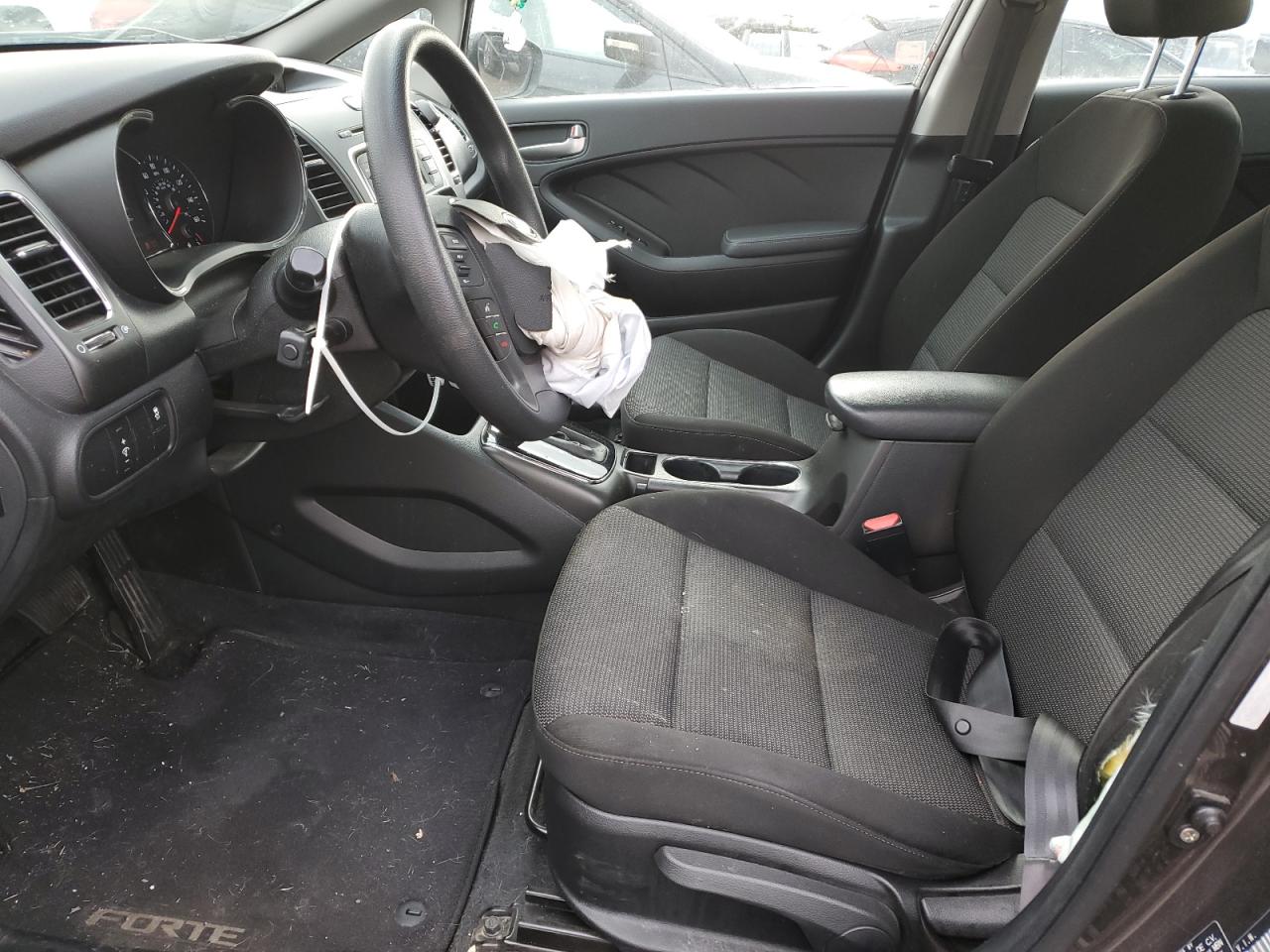 2017 Kia Forte - Image 7