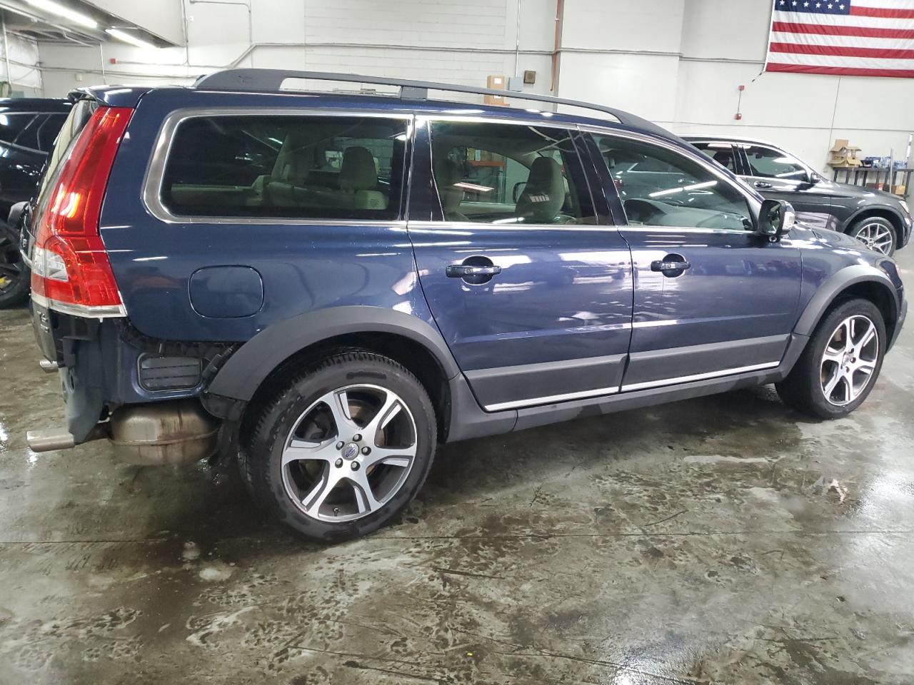 2014 Volvo XC70 - Image 3