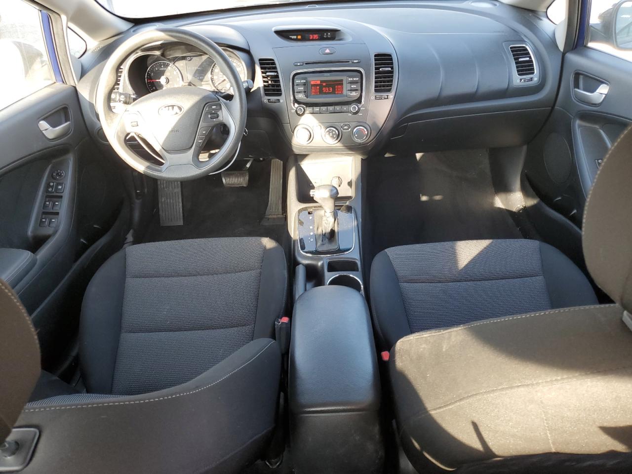 2017 Kia Forte - Image 8