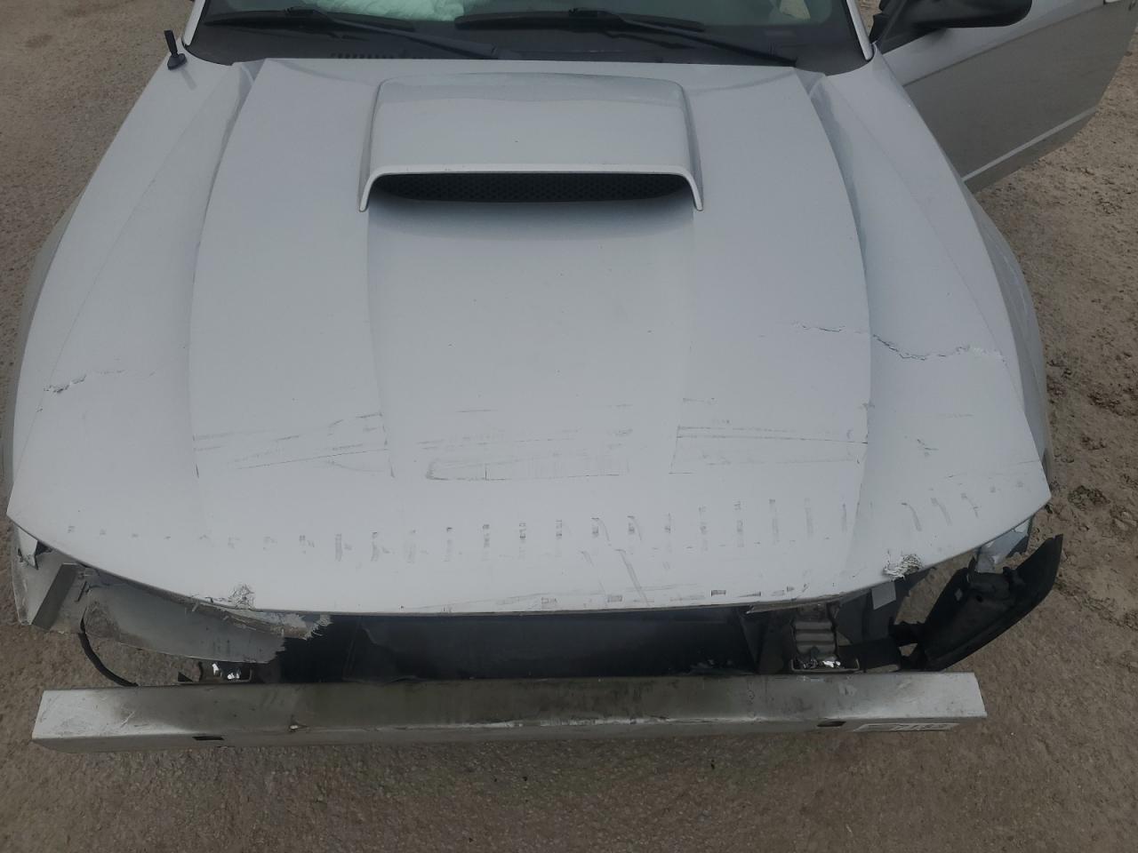 2004 Ford Mustang - Image 11