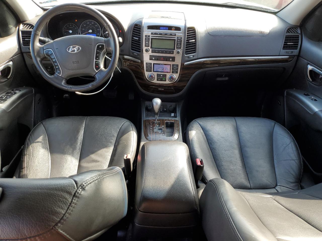 2012 Hyundai Santa Fe - Image 8