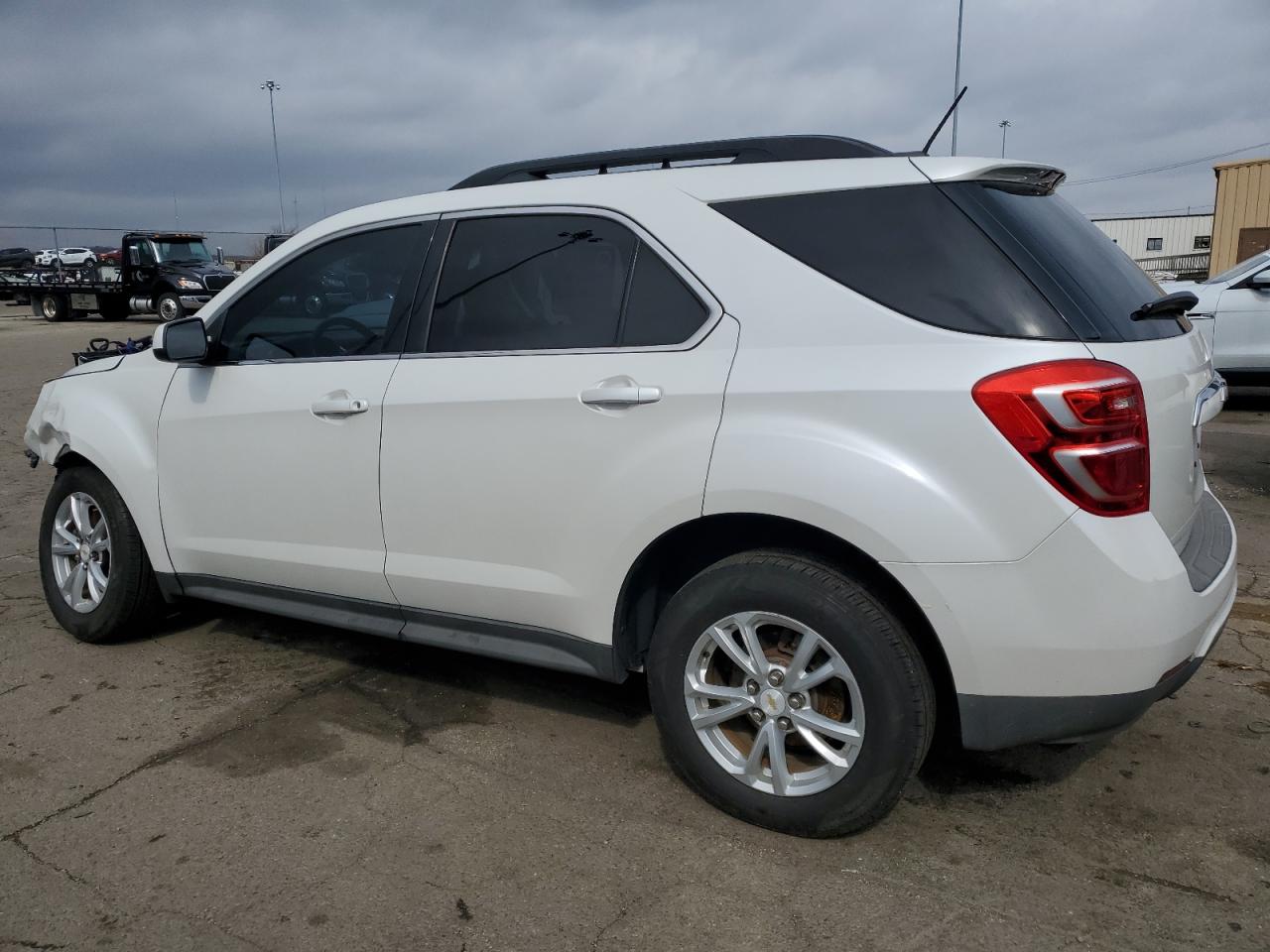 2016 Chevrolet Equinox - Image 2