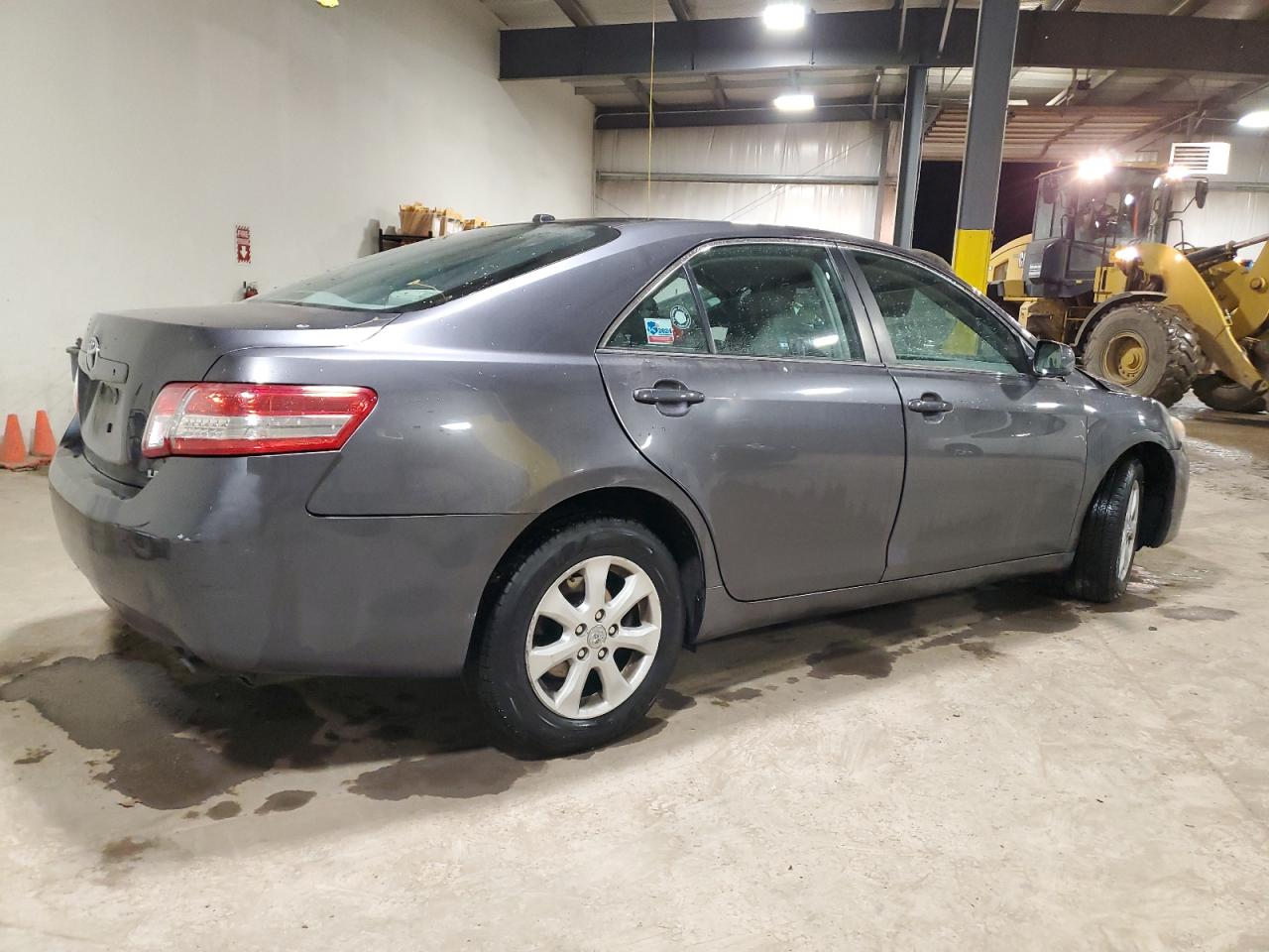 2011 Toyota Camry - Image 3