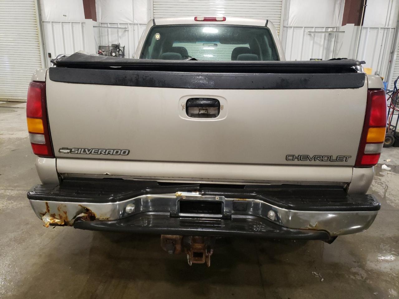 2001 Chevrolet Silverado - Image 6