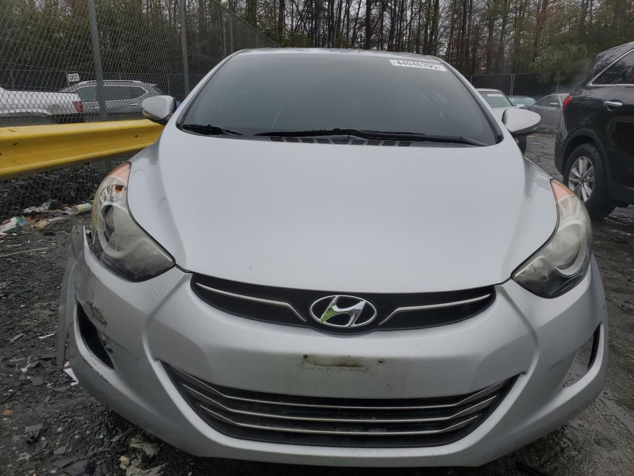 2013 Hyundai Elantra - Image 5