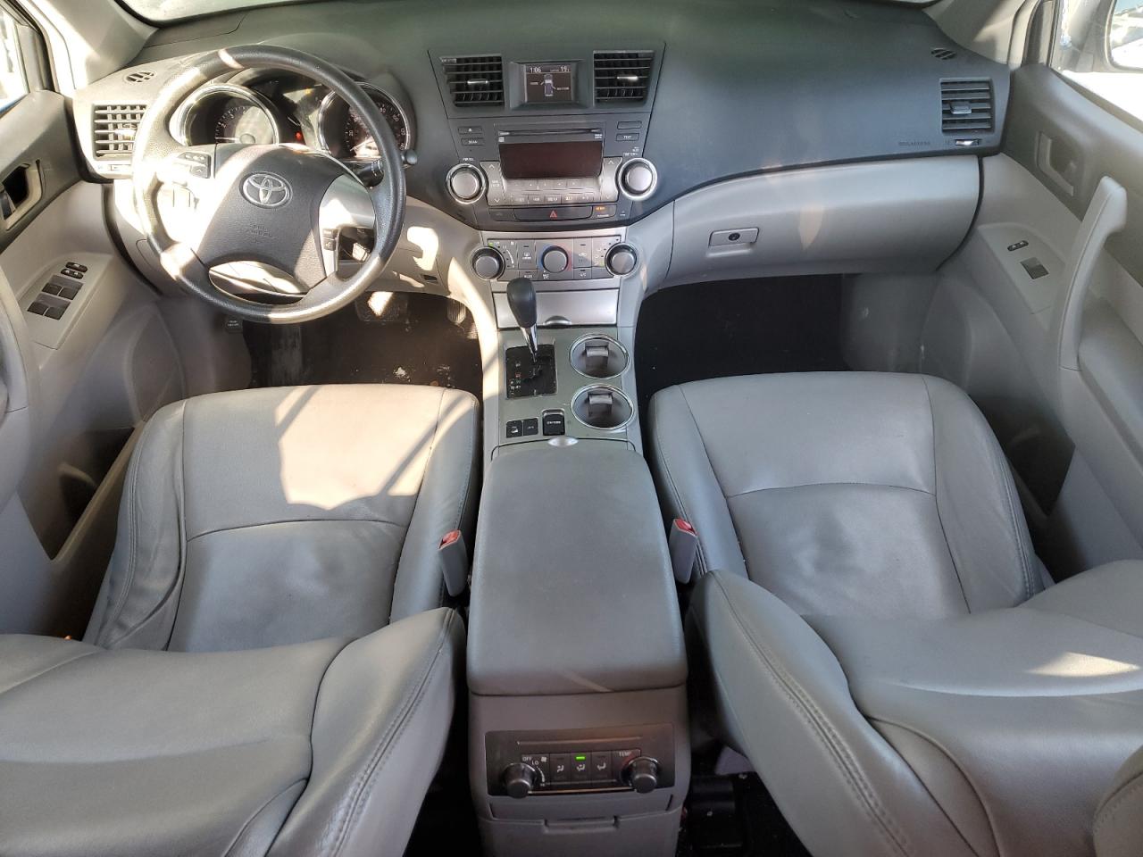 2011 Toyota Highlander - Image 8
