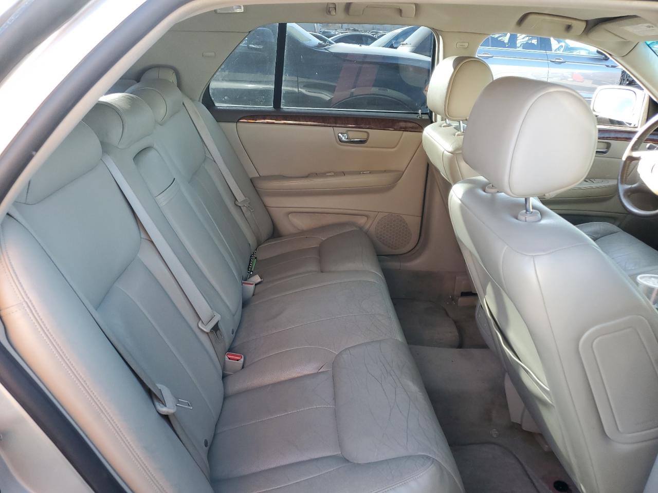 2006 Cadillac DTS - Image 10