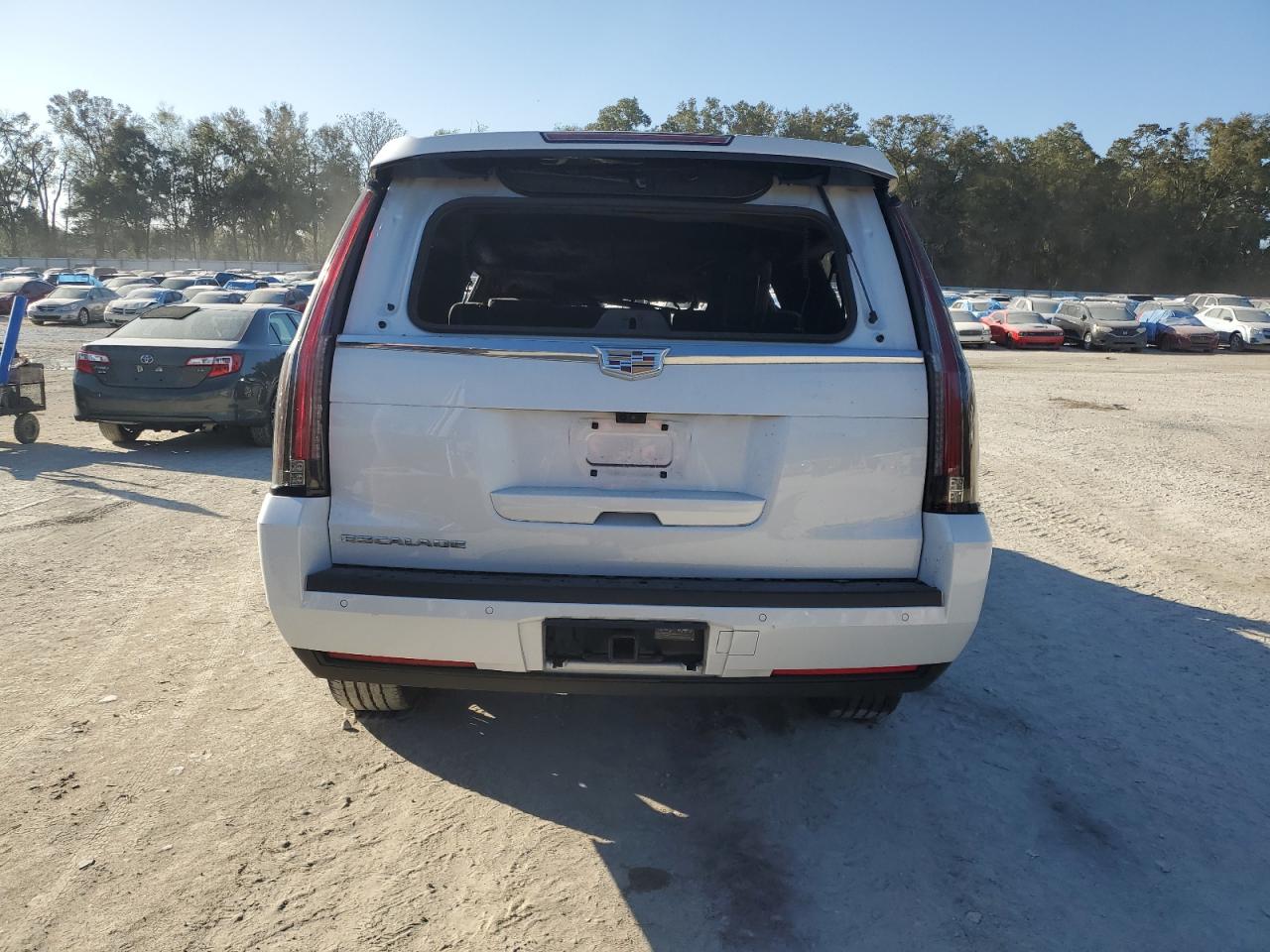2020 Cadillac Escalade - Image 6