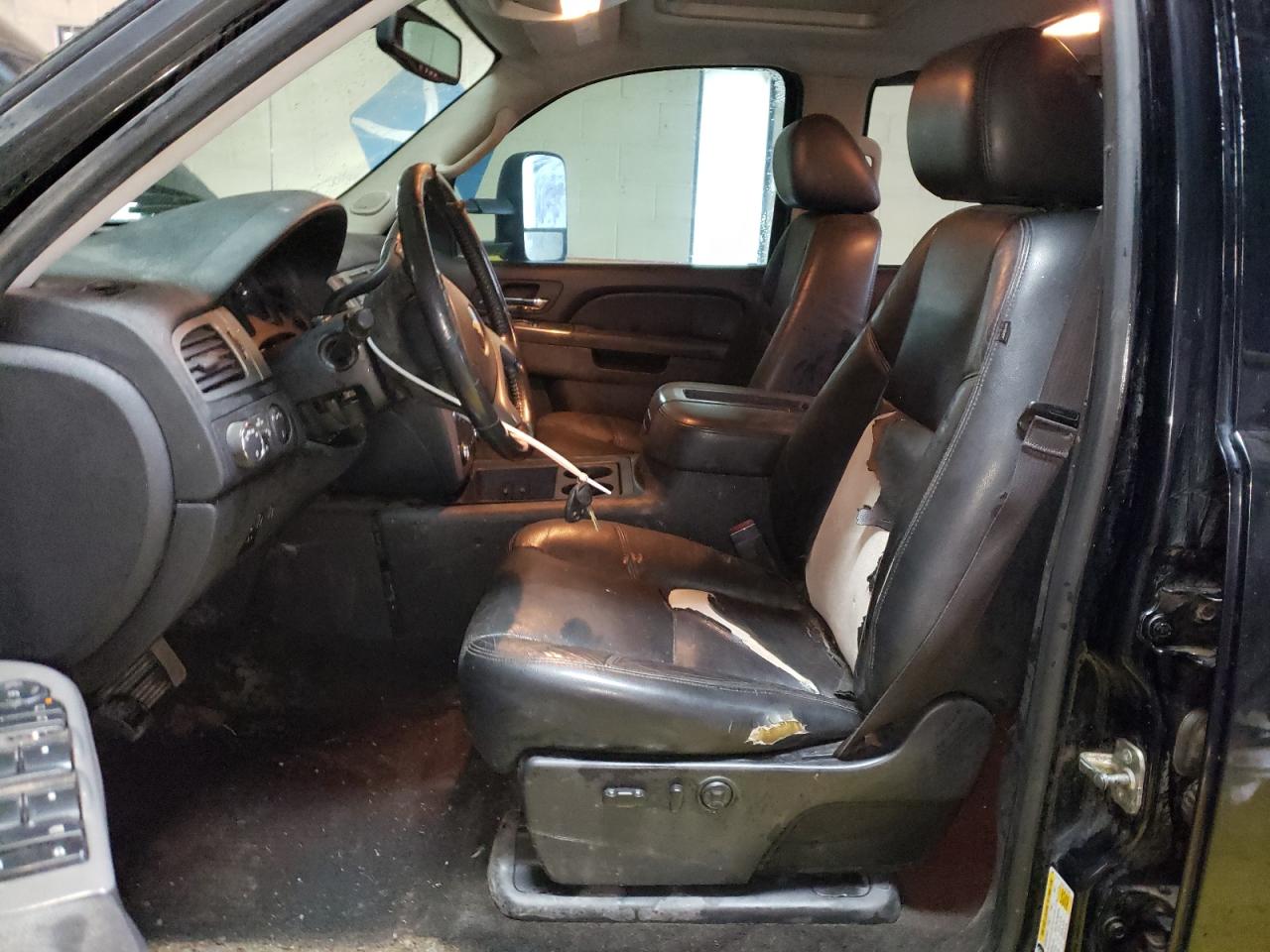 2014 Chevrolet Silverado - Image 7