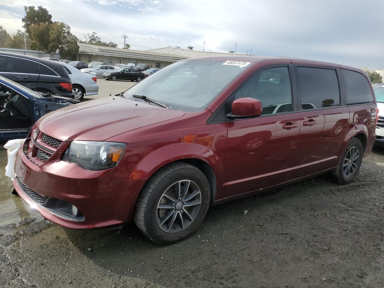 2018 Dodge Caravan - Image 1