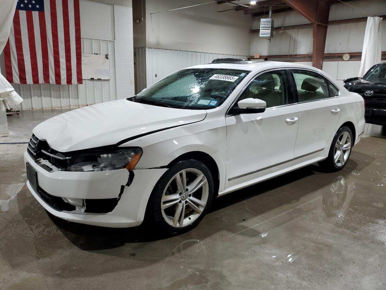 2014 Volkswagen Passat - Image 1