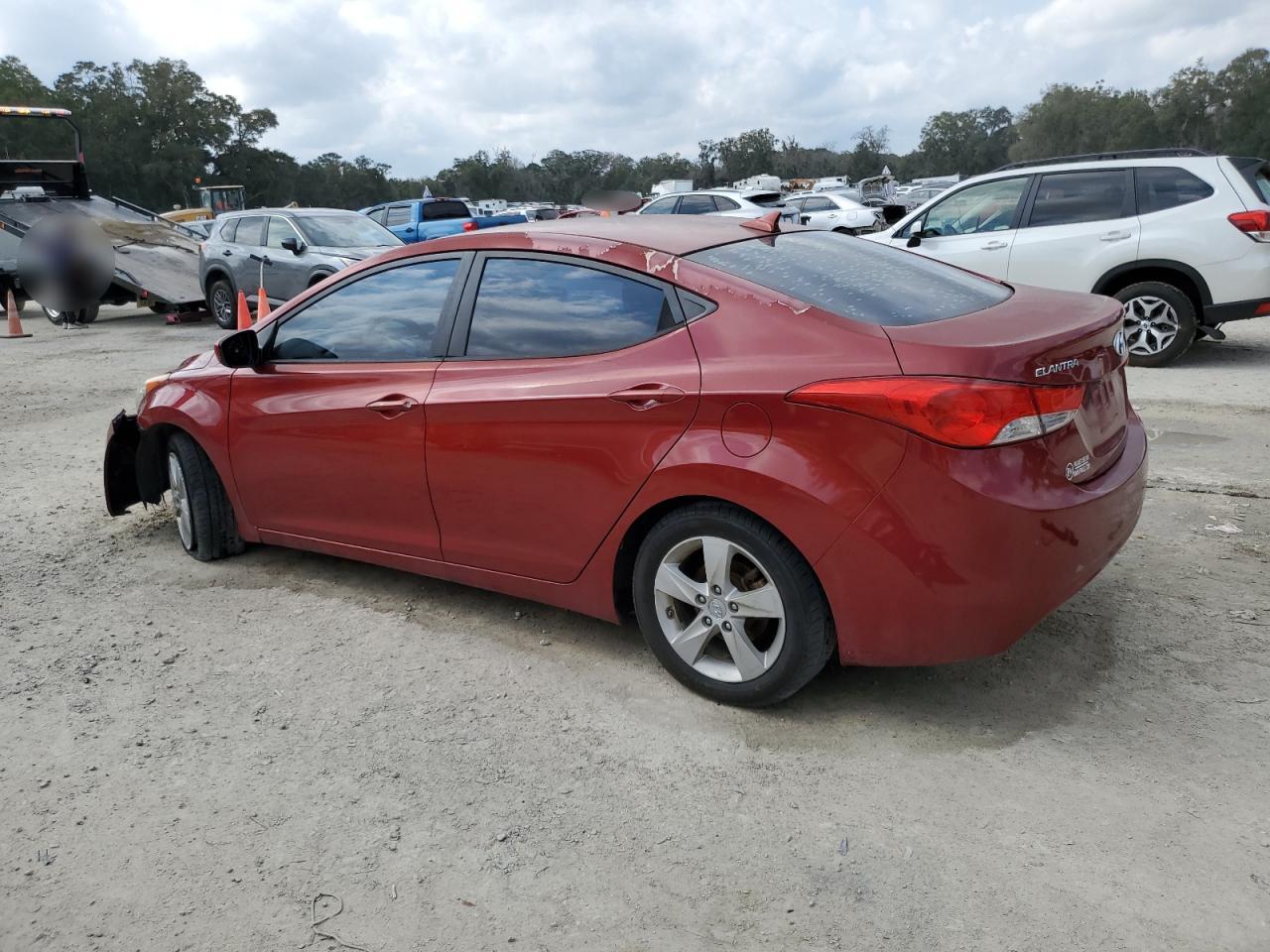 2011 Hyundai Elantra - Image 2