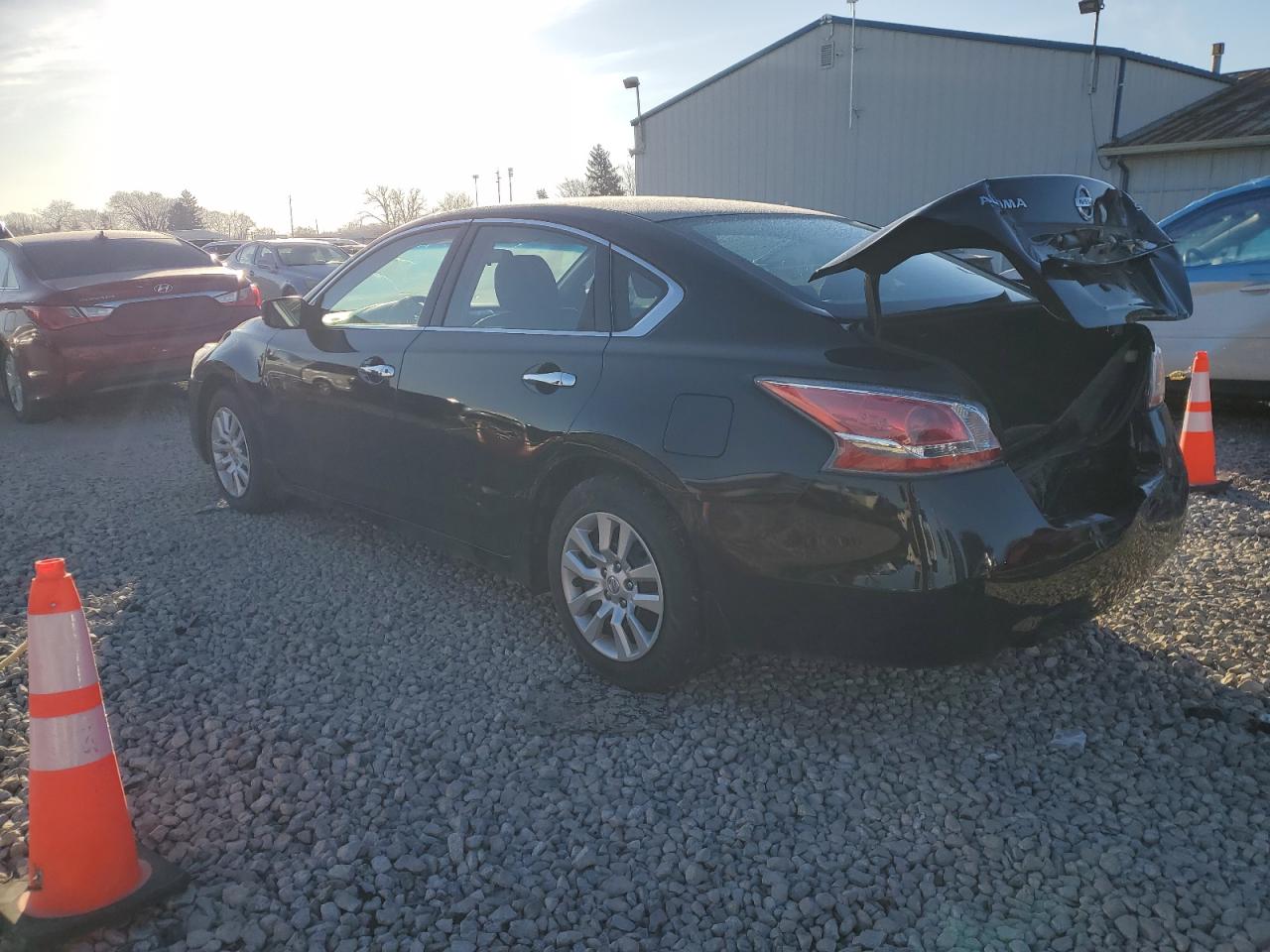 2015 Nissan Altima - Image 2