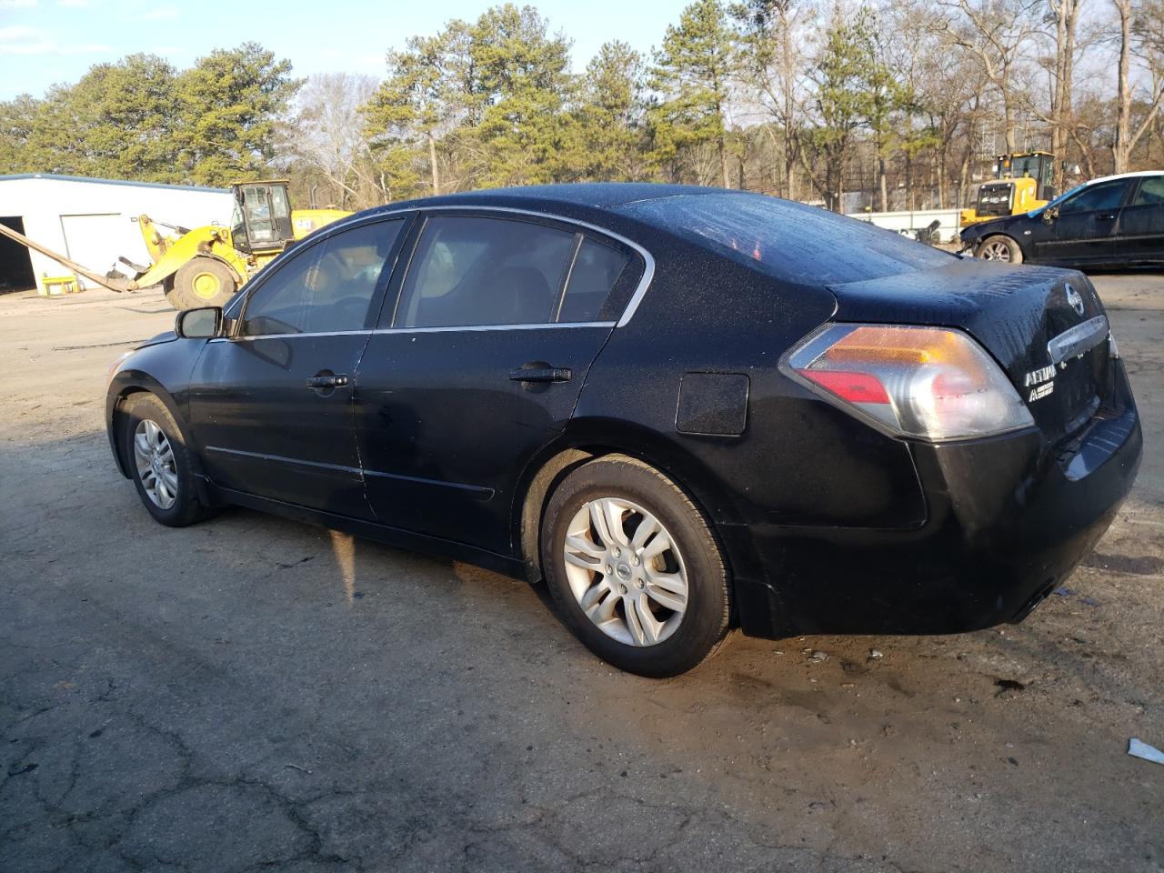 2011 Nissan Altima - Image 2