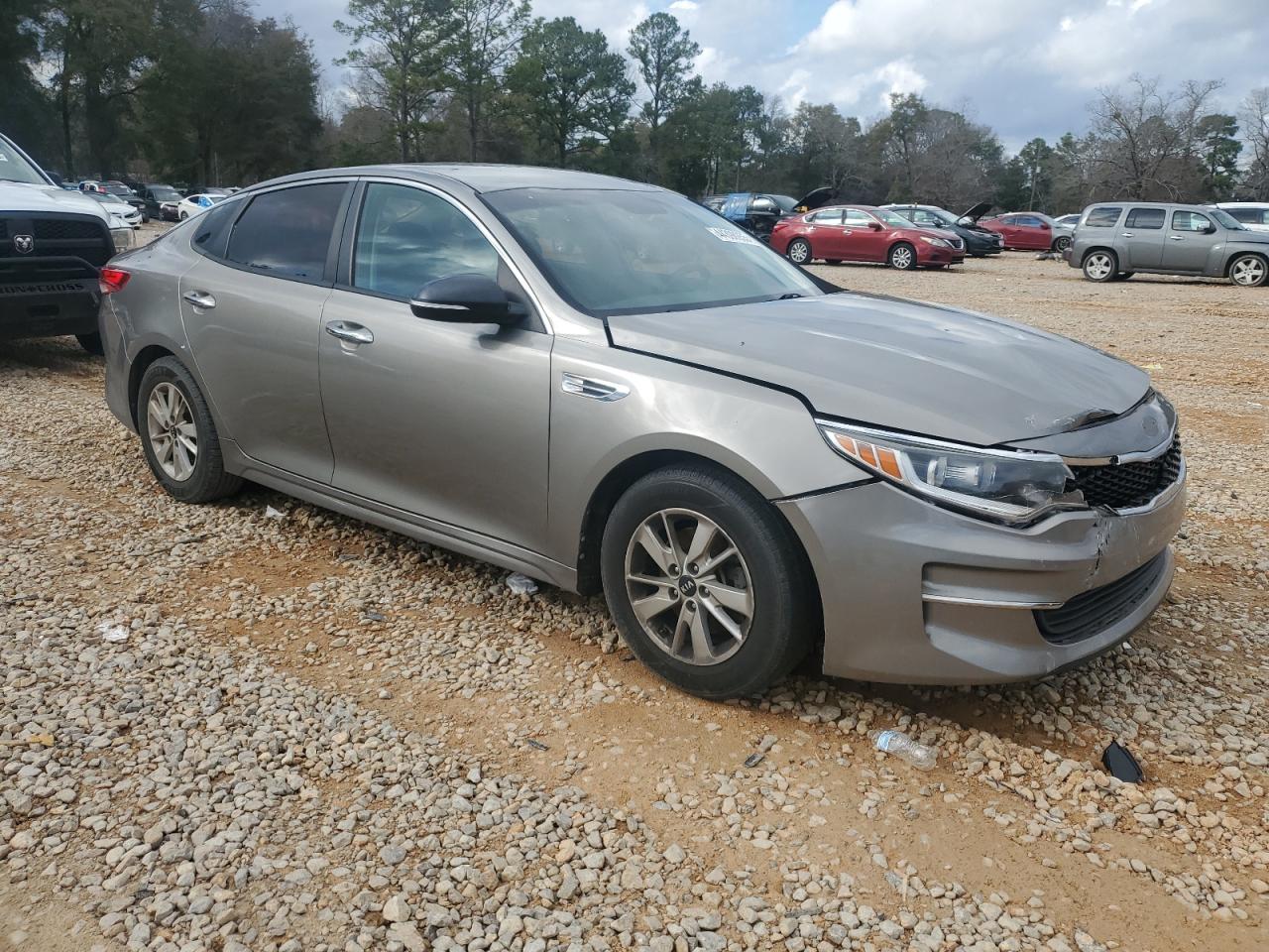 2016 Kia Optima - Image 4