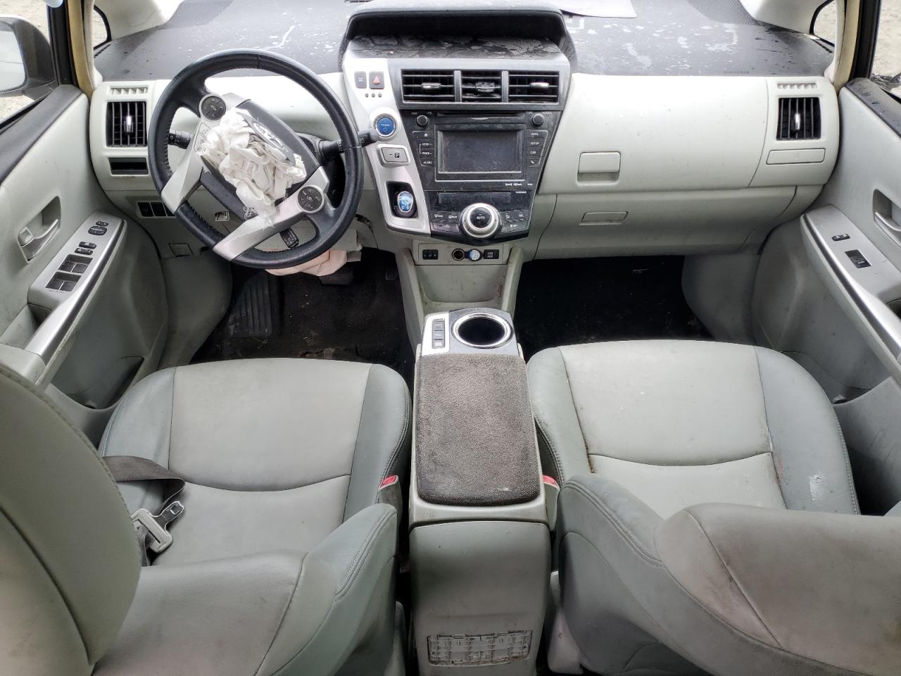 2014 Toyota Prius - Image 8