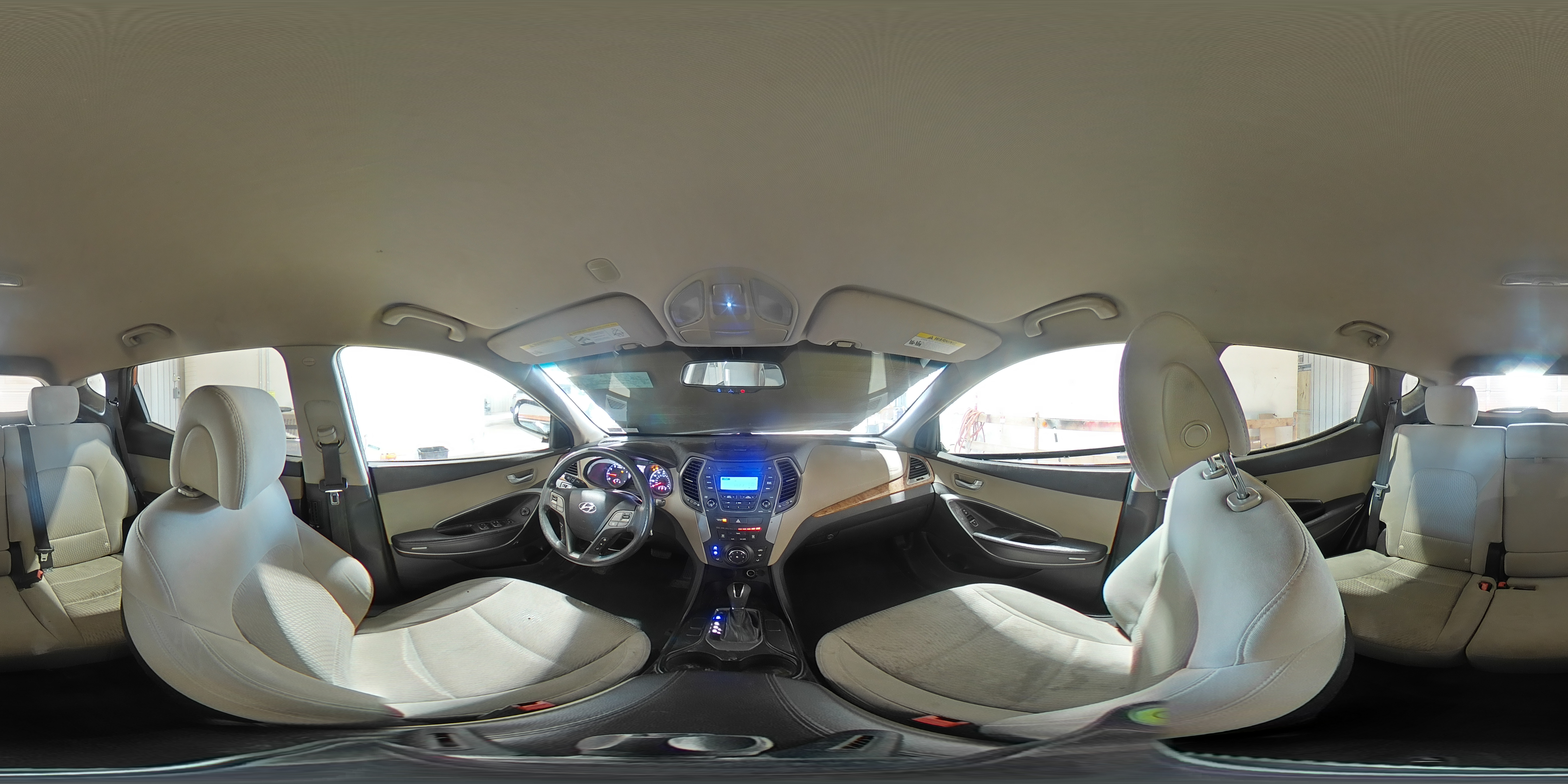 2014 Hyundai Santa Fe - Image 15
