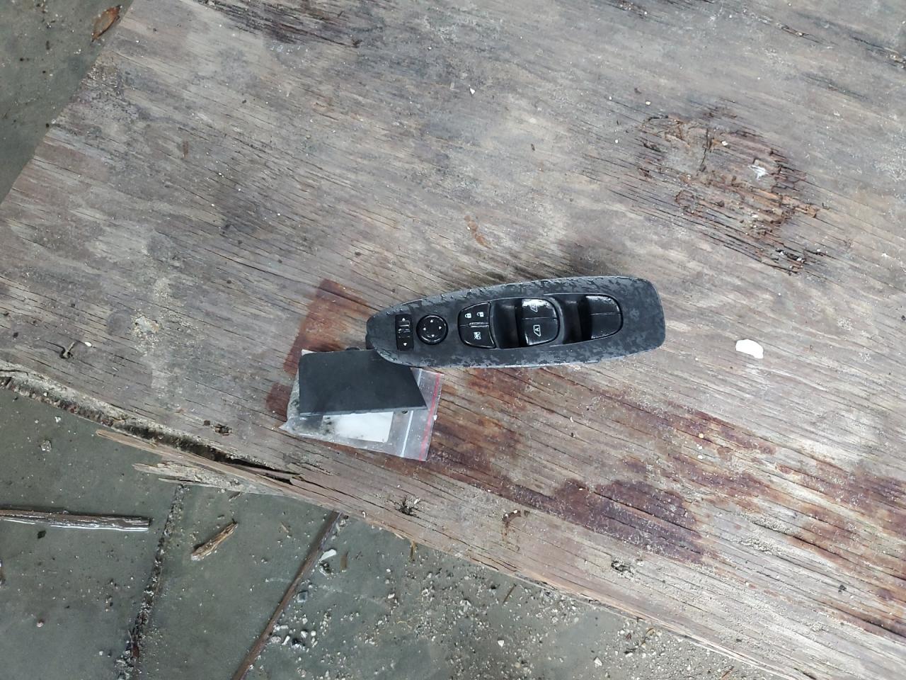 2014 Nissan Pathfinder - Image 13