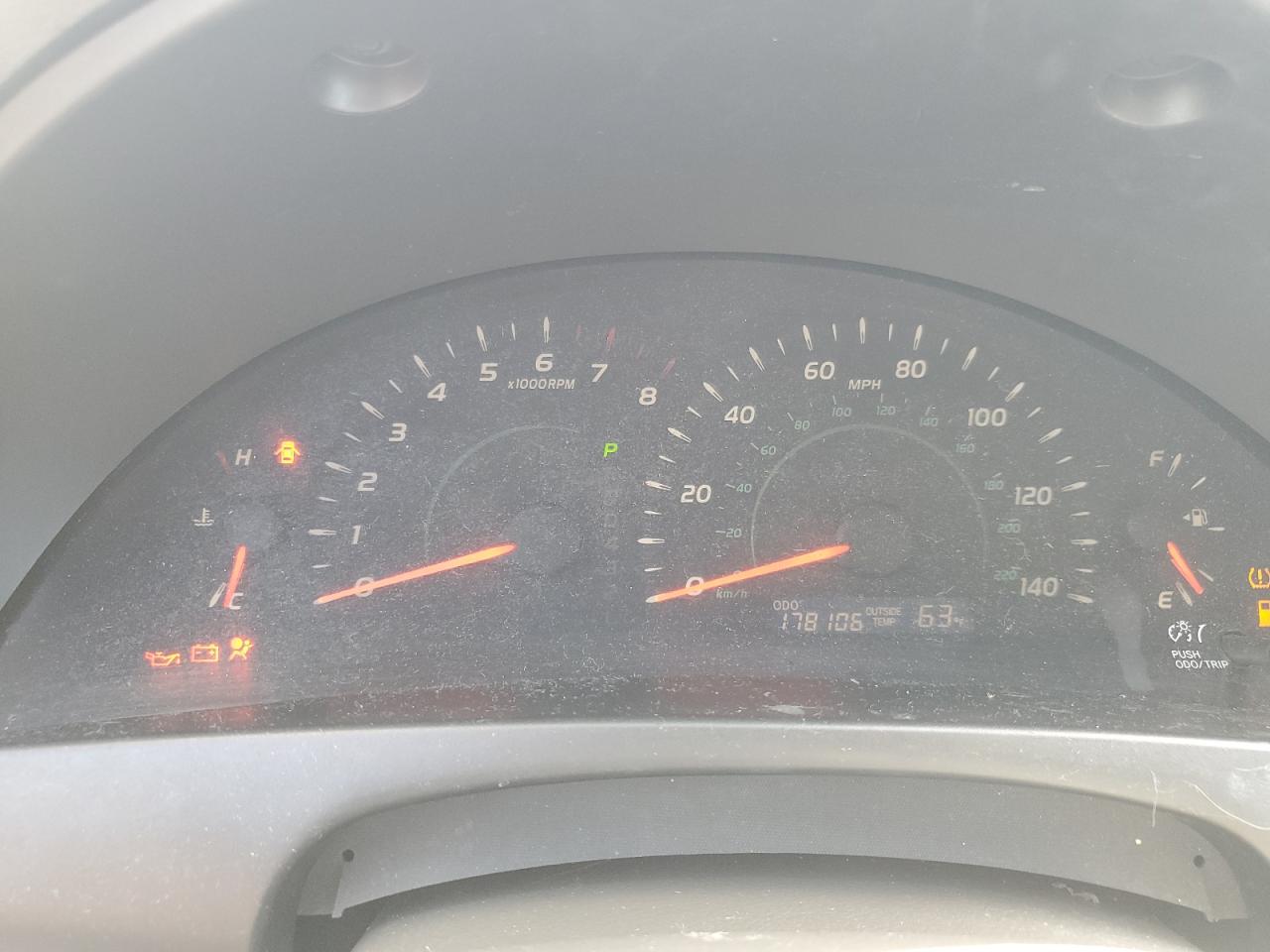 2009 Toyota Camry - Image 10