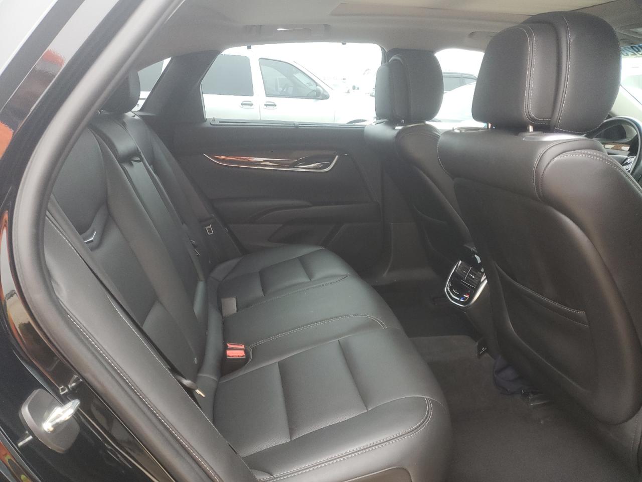 2013 Cadillac XTS - Image 10