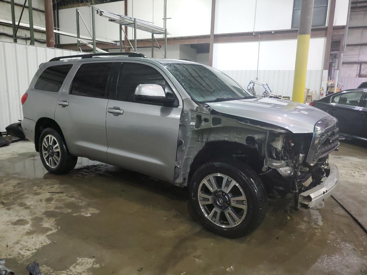 2010 Toyota Sequoia - Image 4